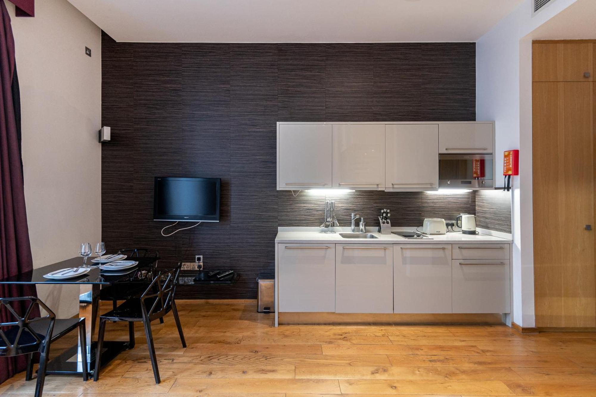 Space Aparthotel Londra Dış mekan fotoğraf